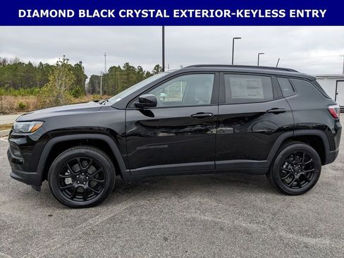 New 2026 Jeep Compass Latitude image 7