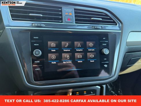 Used 2022 Volkswagen Tiguan SE R-Line image 27
