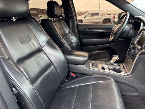 Used 2017 Jeep Grand Cherokee Overland image 19