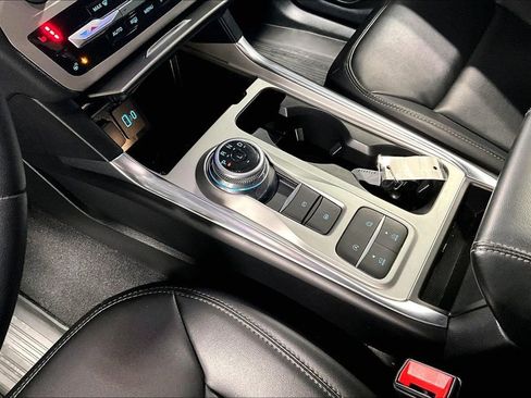 Used 2023 Ford Explorer XLT w/ Equipment Group 202A image 17