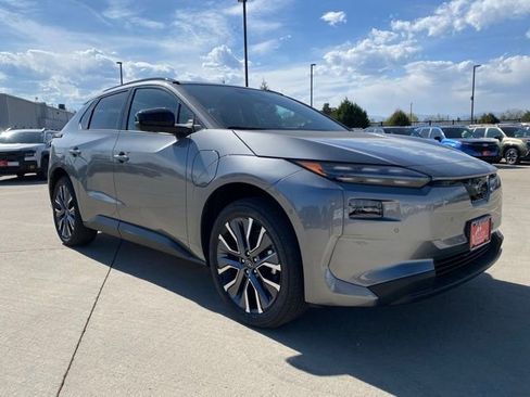 New 2026 Subaru Solterra AWD/4WD image 7