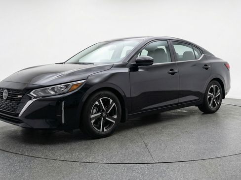 Used 2025 Nissan Sentra SV FWD image 3