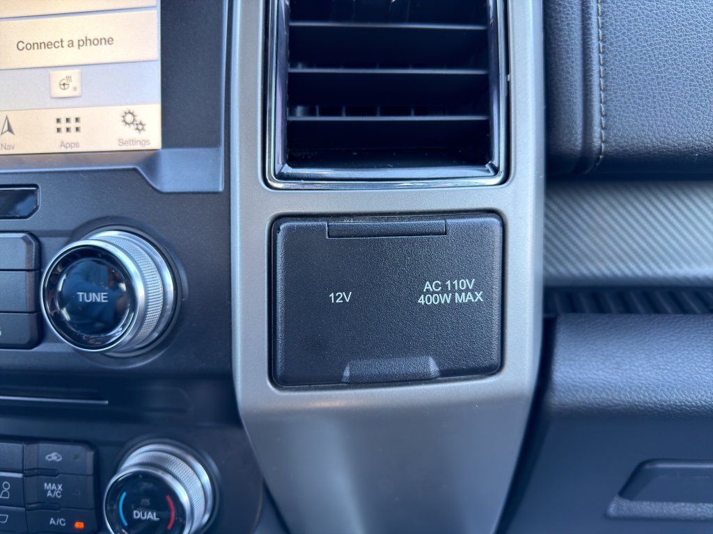 Used 2018 Ford F150 Lariat w/ Equipment Group 502A Luxury AWD/4WD image 31