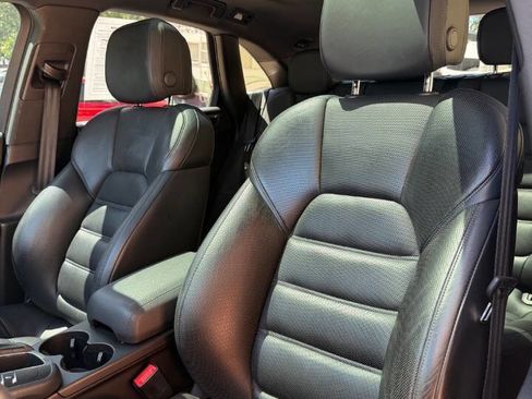 Used 2015 Porsche Macan S image 15