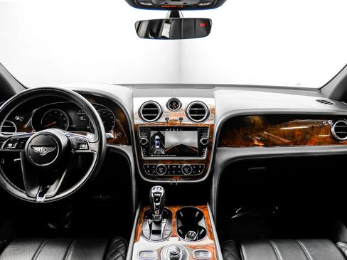 Used 2019 Bentley Bentayga AWD/4WD image 9