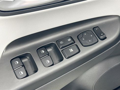 Used 2023 Hyundai Kona SEL w/ Convenience Package image 18