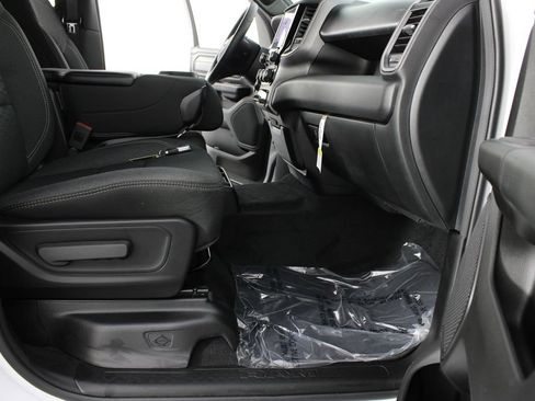 New 2026 RAM 1500 Express AWD/4WD image 19