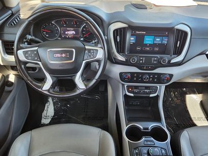 Used 2022 GMC Terrain SLT w/ Infotainment Package II