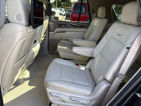 Certified 2024 Cadillac Escalade Sport Platinum w/ LPO, ONYX Package AWD/4WD image 22