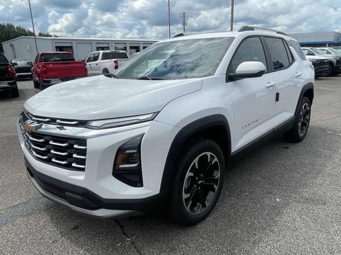 New 2027 Chevrolet Equinox LT w/ Convenience Package II FWD image 7