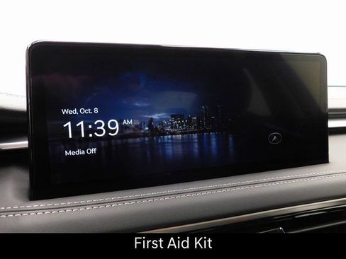 Used 2026 Genesis G70 2.5T image 41