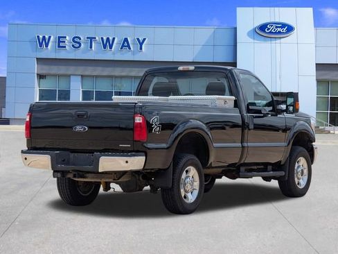 Used 2016 Ford F250 XLT w/ XLT Value Package AWD/4WD image 3