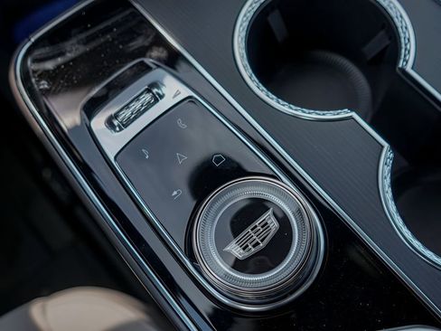 New 2026 Cadillac Lyriq Luxury w/ LPO, Floor Liner Package image 14