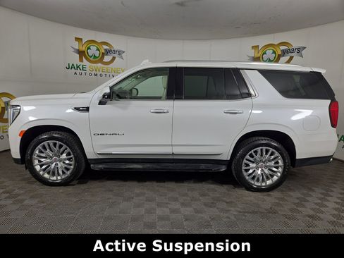 Certified 2024 GMC Yukon Denali AWD/4WD image 4