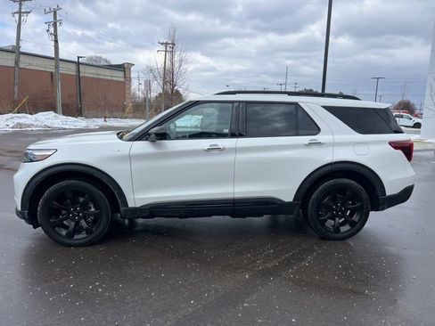 Used 2023 Ford Explorer ST-Line image 8