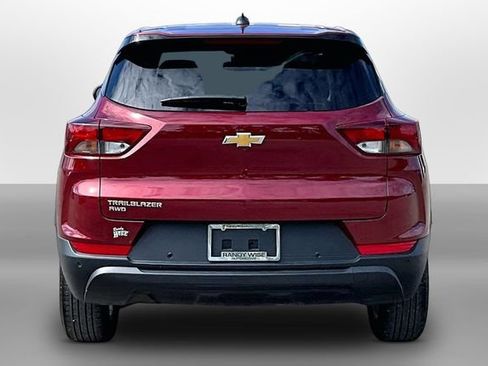 Used 2025 Chevrolet TrailBlazer LS w/ LS Convenience Package AWD/4WD image 4