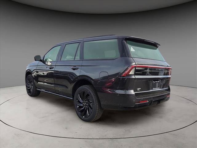 New 2025 Lincoln Navigator Reserve w/ Jet Appearance Package AWD/4WD image 11