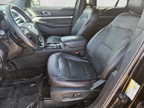 Used 2018 Ford Explorer Sport AWD/4WD image 17