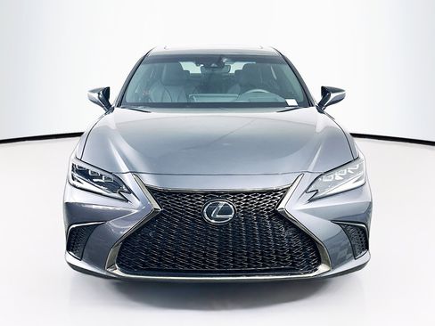 Used 2022 Lexus ES 350 F Sport image 2