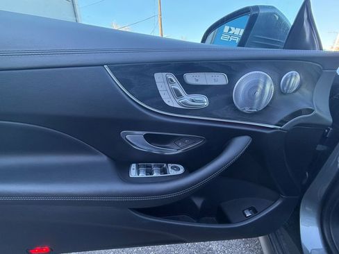 Used 2018 Mercedes-Benz E 400 4MATIC Cabriolet image 11
