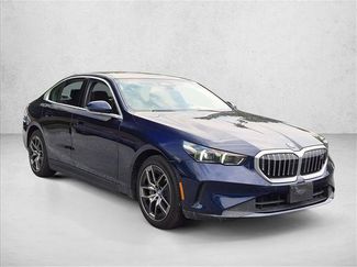 Used 2024 BMW i5 eDrive40i w/ Convenience Package RWD video 3