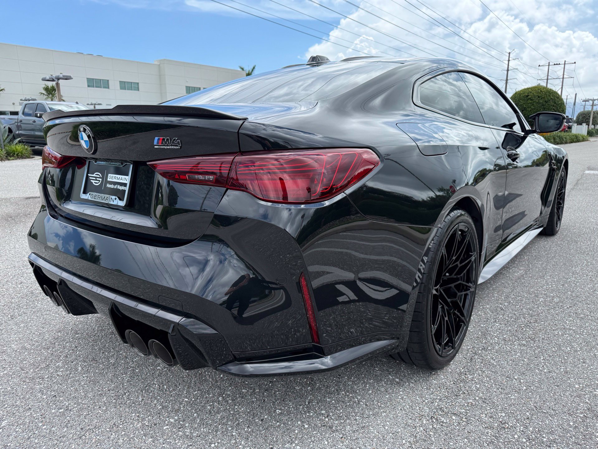 Used 2027 BMW M4 Competition RWD image 5