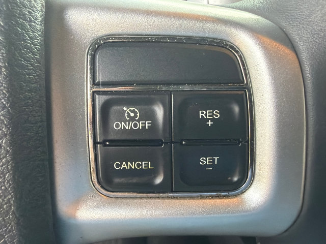 Used 2013 Dodge Challenger SXT Plus RWD image 22