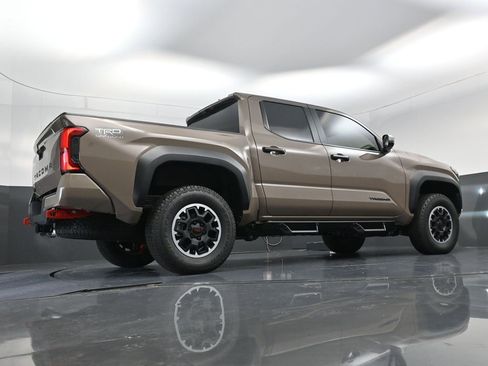 New 2026 Toyota Tacoma TRD Off-Road AWD/4WD image 19