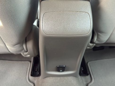 Used 2017 Chevrolet Cruze LT image 28