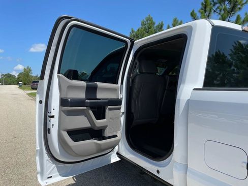 Used 2017 Ford F250 XL w/ Power Equipment Group AWD/4WD image 12