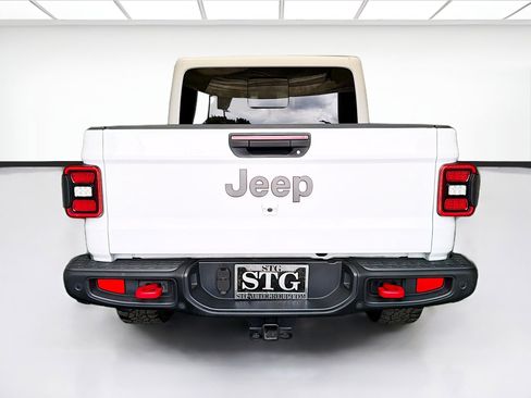 Used 2020 Jeep Gladiator Rubicon AWD/4WD image 5