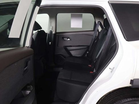 Used 2022 Nissan Rogue SV AWD/4WD image 28
