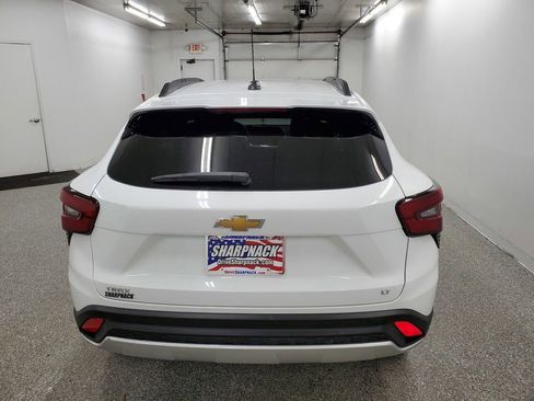 Used 2025 Chevrolet Trax LT w/ LT Convenience Package FWD image 6