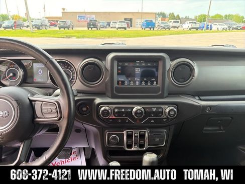 Used 2023 Jeep Gladiator Sport AWD/4WD image 17