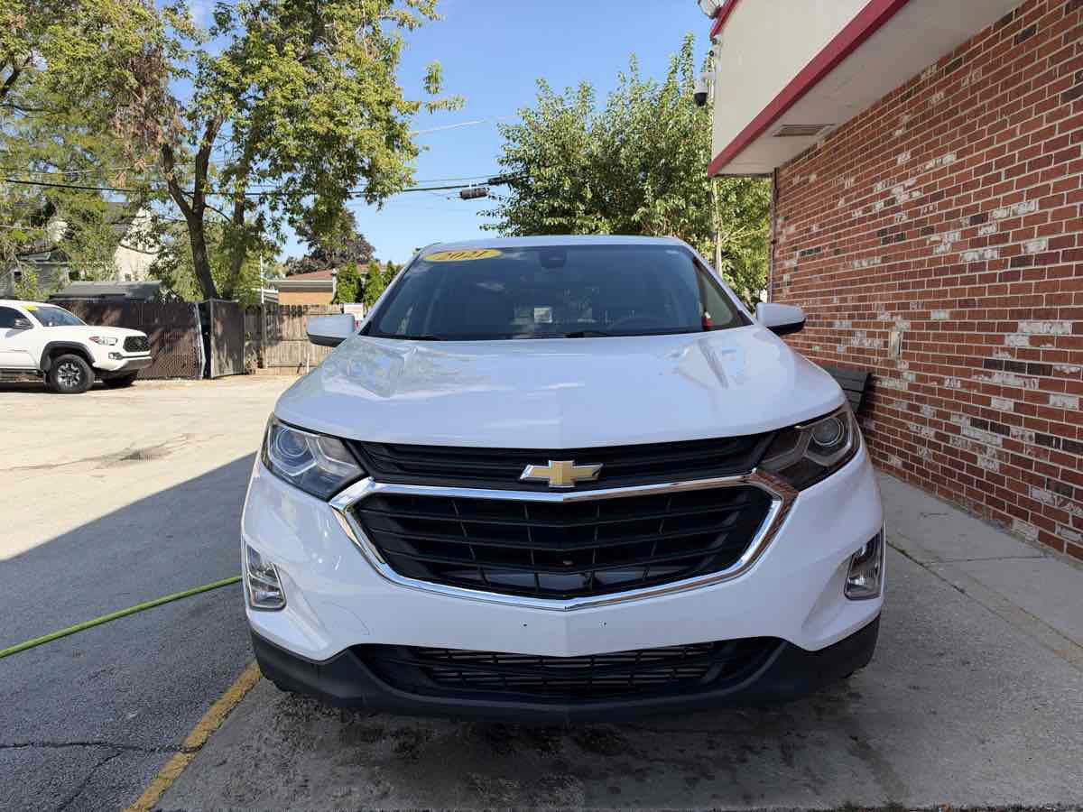Used 2021 Chevrolet Equinox LT FWD image 2