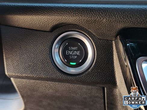 Used 2024 Chevrolet Traverse LT image 27