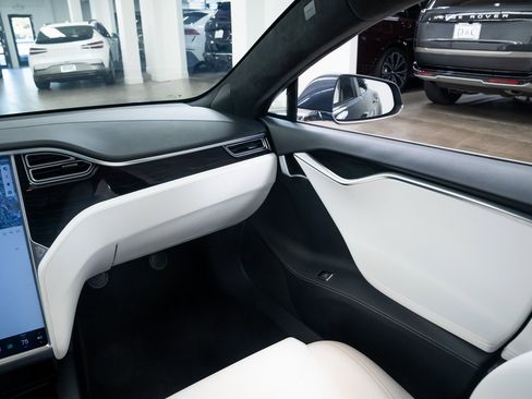 Used 2017 Tesla Model S P100D image 11