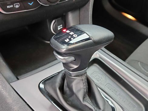 Used 2023 Dodge Charger R/T w/ Blacktop Package image 21