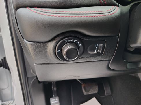 Certified 2024 Dodge Durango GT image 26