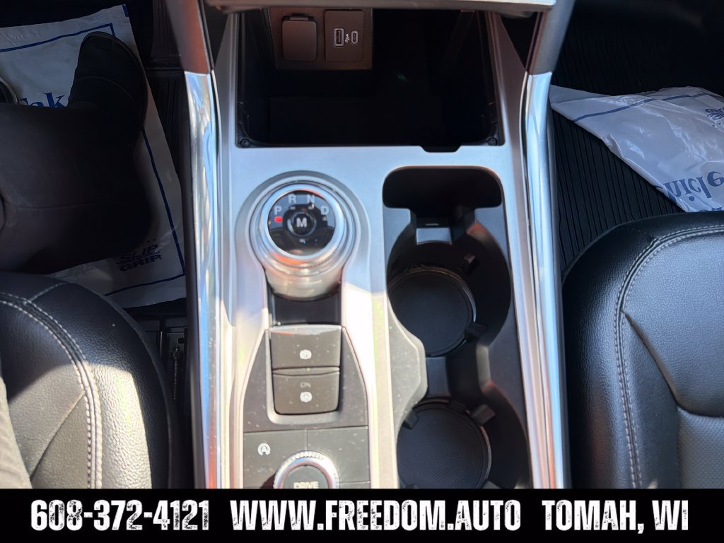Used 2021 Ford Explorer Limited w/ Equipment Group 301A AWD/4WD image 20