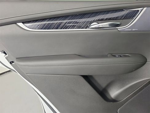 Certified 2024 Cadillac XT6 Premium Luxury w/ LPO, Floor Liner Package image 13