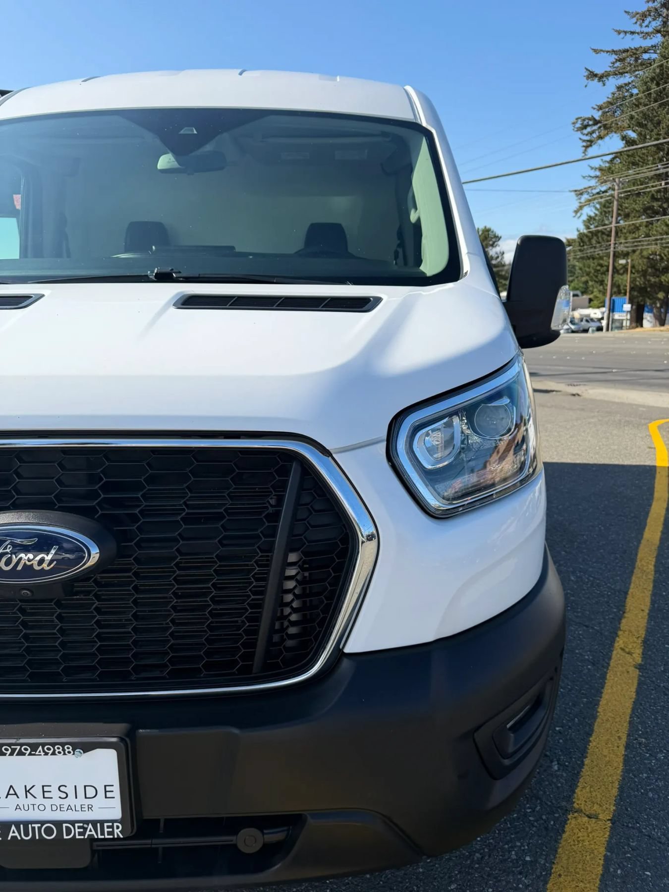 Used 2023 Ford Transit 250 Medium Roof w/ Exterior Upgrade Package RWD image 11