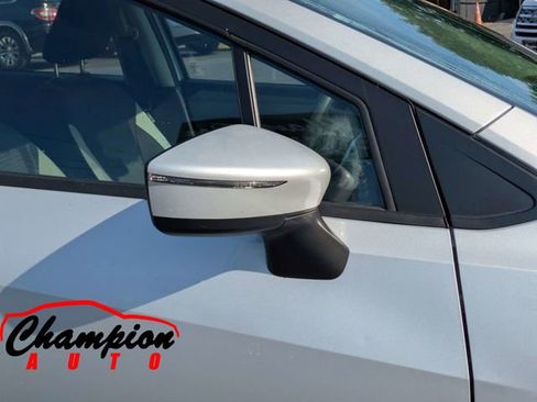 Used 2021 Nissan Versa SV FWD image 14
