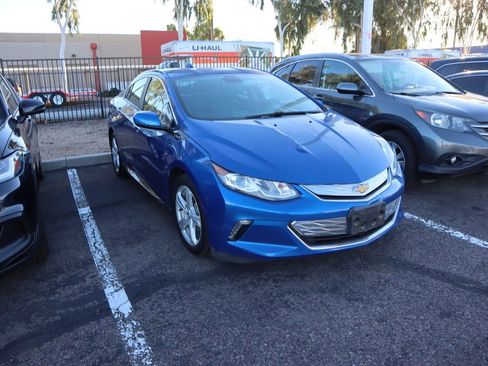 Used 2016 Chevrolet Volt LT w/ Comfort Package image 3