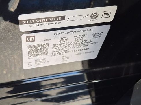 Used 2026 Cadillac Vistiq Platinum w/ LPO, Floor Liner Package AWD/4WD image 35