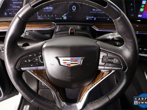 Used 2024 Cadillac Escalade Premium Luxury image 3