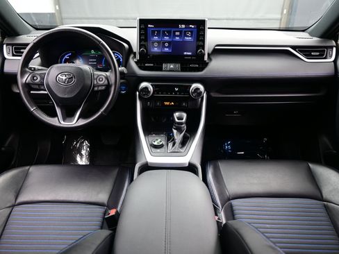 Used 2022 Toyota RAV4 XSE image 17