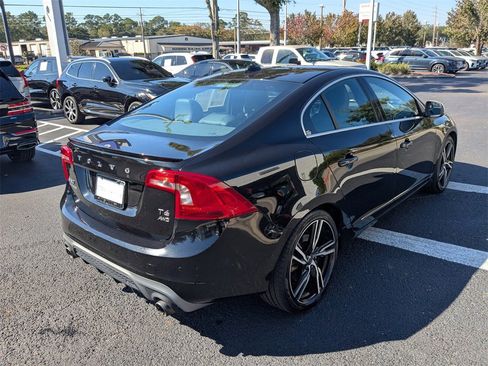 Used 2017 Volvo S60 T6 R-Design Platinum image 6