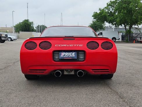Used 2002 Chevrolet Corvette Coupe w/ Preferred Equipment Group2 RWD image 6