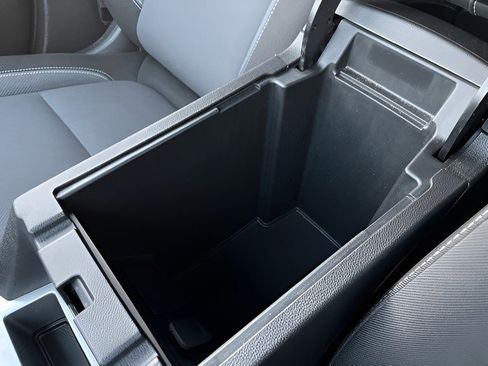 Certified 2025 Chevrolet Blazer LT FWD image 23